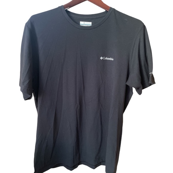 ⚡️ Columbia Black Tee Shirt ~ Size M ⚡️ - Picture 1 of 4